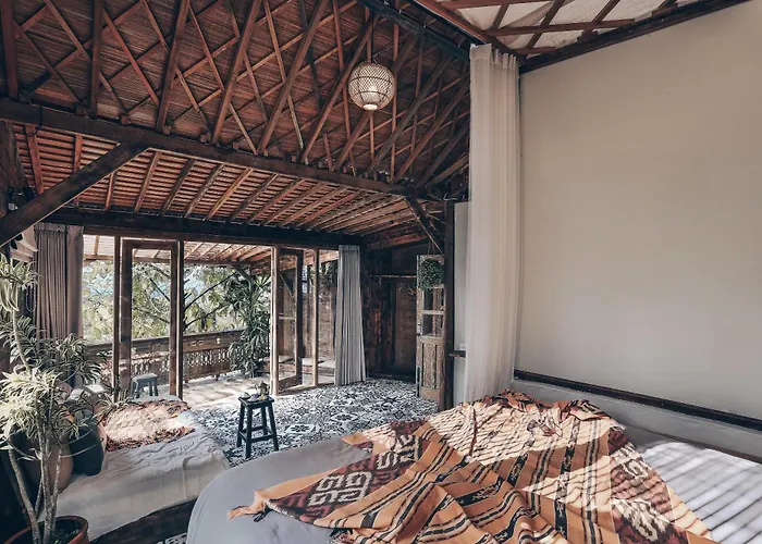 Batukaru Coffee Estate ホステル Penebel