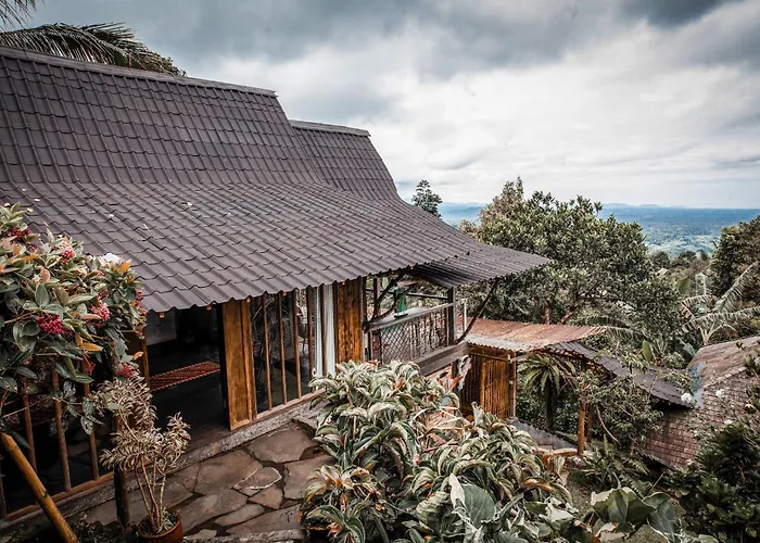 Batukaru Coffee Estate ホステル *